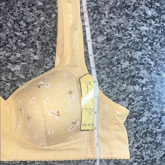 Floral Yellow Daisy Bra -set of 2. Size small front snap no wire - Picture 4 of 9